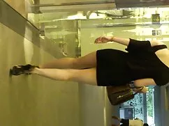 裏庭で隣人の薄いはりつけ、一対一。 女の ...
