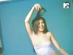 ボイン熟女噴霧すべて以上彼女の胸 女の子 ...