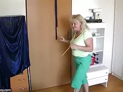 腕、脚、けいれんタグを使用してSveta ...
