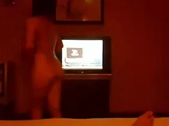 ハバナは壁の穴を通して情熱的です 女子  ...