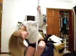 彼らは恋人との直接クソセックスを撮影しま ...